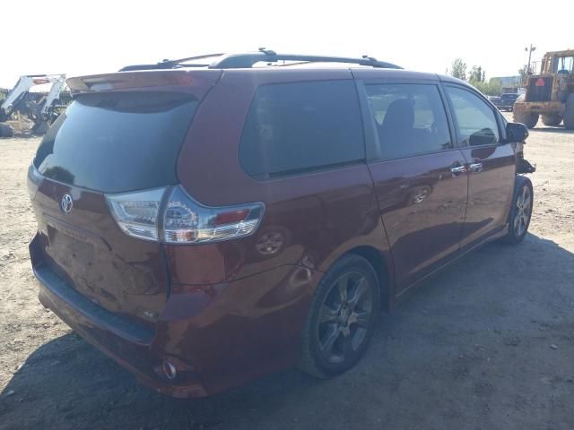 2015 Toyota Sienna Sport