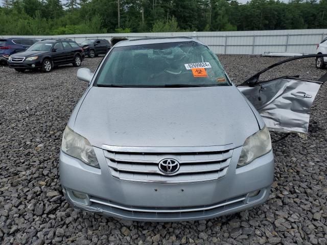 2005 Toyota Avalon XL