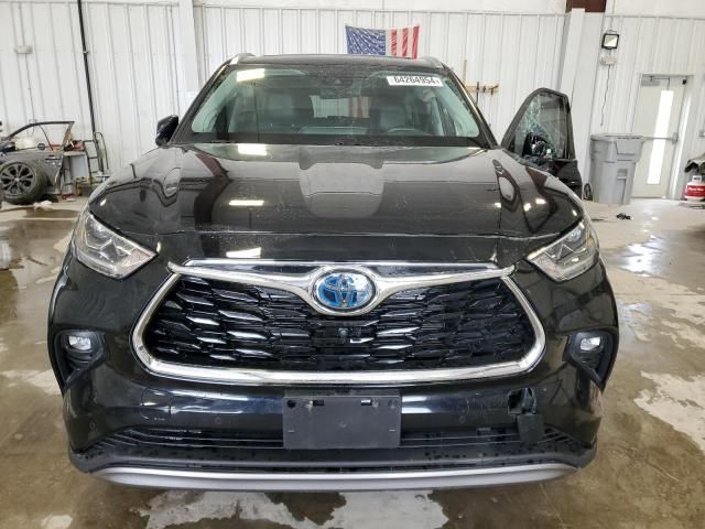 2021 Toyota Highlander Hybrid Platinum