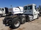 2012 Freightliner Cascadia 125