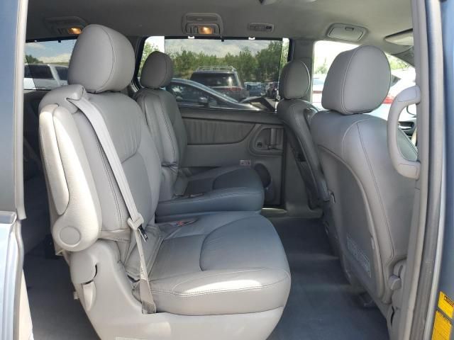 2004 Toyota Sienna XLE