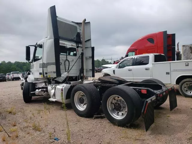 2018 Volvo VN VNL