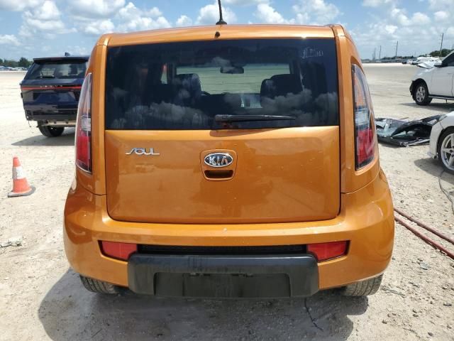 2011 KIA Soul +