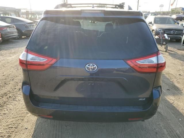 2018 Toyota Sienna XLE