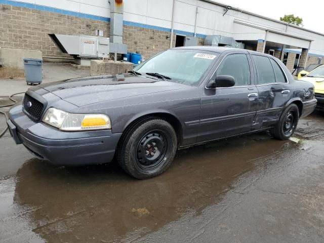 2004 Ford Crown Victoria LX