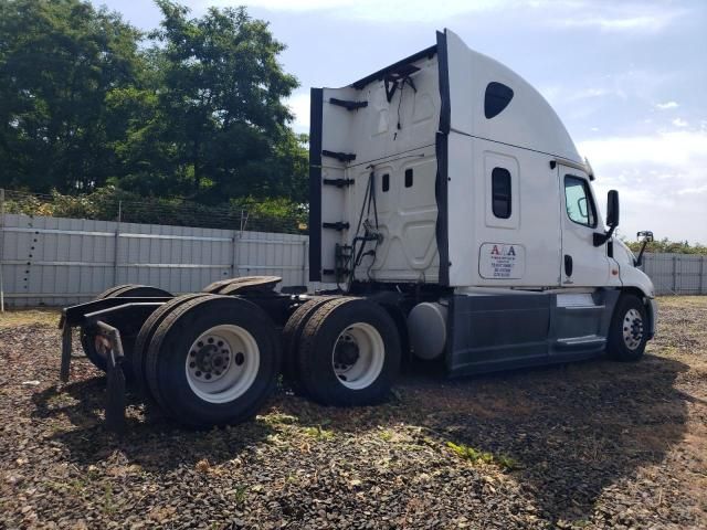 2012 Freightliner Cascadia 125