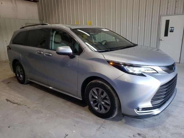 2023 Toyota Sienna XLE