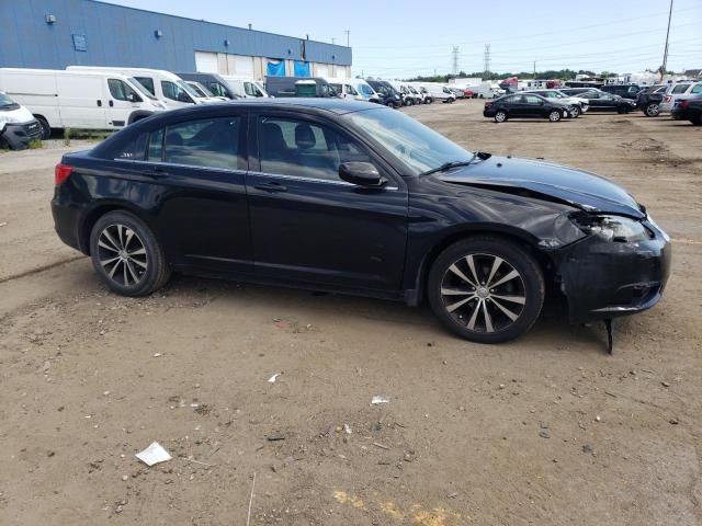 2013 Chrysler 200 Touring