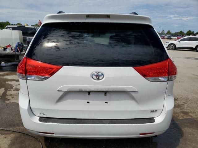 2012 Toyota Sienna XLE