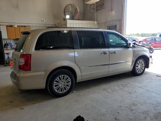 2015 Chrysler Town & Country Touring L