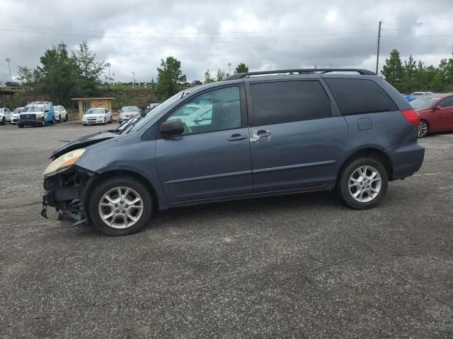 2006 Toyota Sienna LE