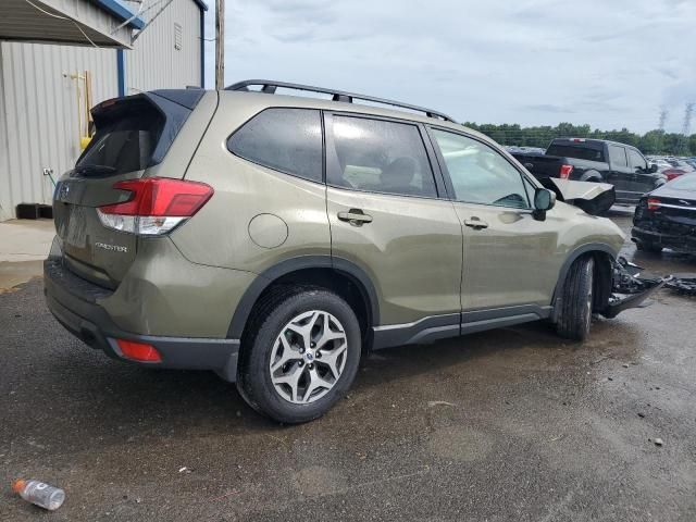 2024 Subaru Forester Premium