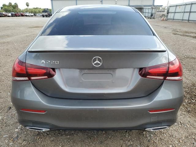 2021 Mercedes-Benz A 220