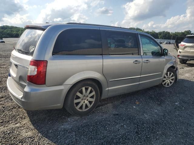 2016 Chrysler Town & Country Touring