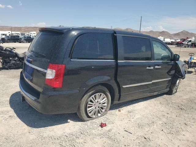 2013 Chrysler Town & Country Touring L