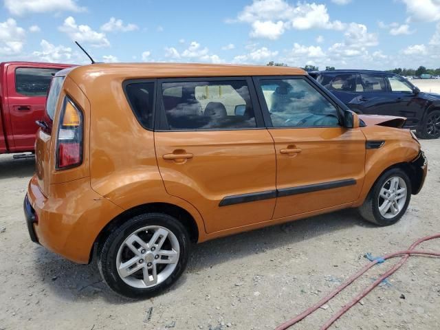 2011 KIA Soul +