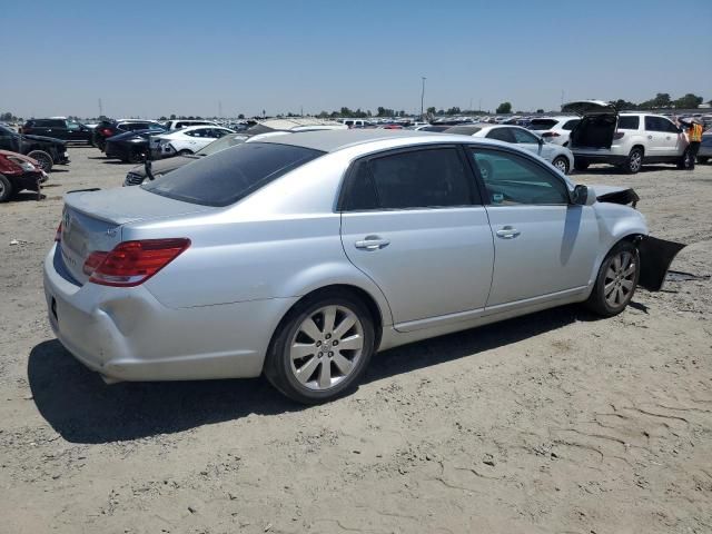 2005 Toyota Avalon XL