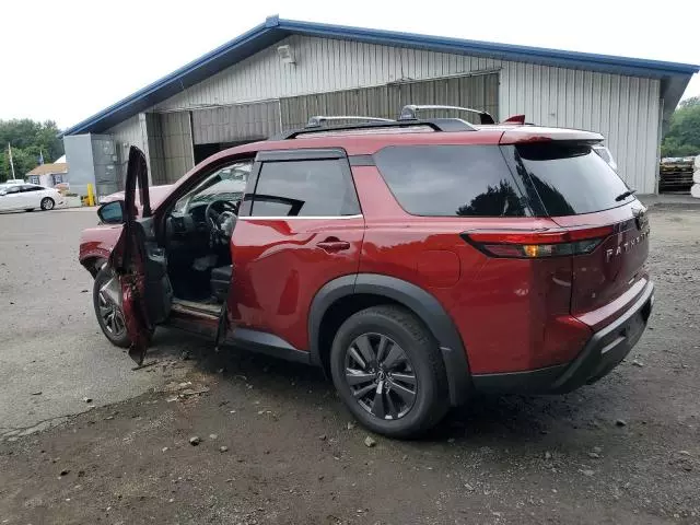 2022 Nissan Pathfinder SV