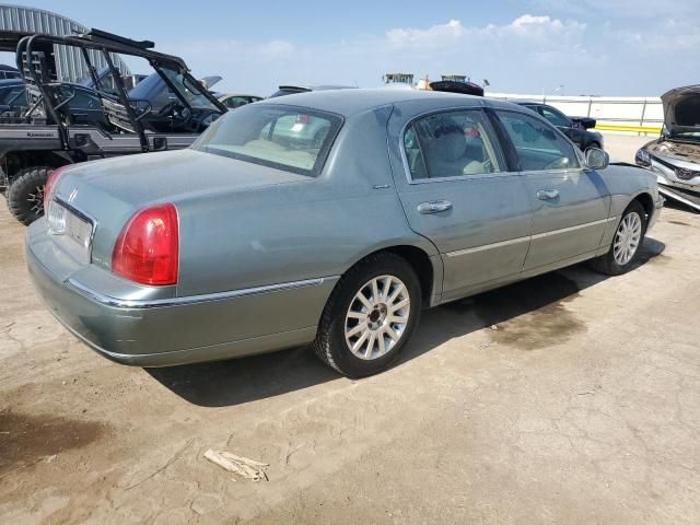 2006 Lincoln Town Car Signature