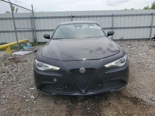 2021 Alfa Romeo Giulia Sport