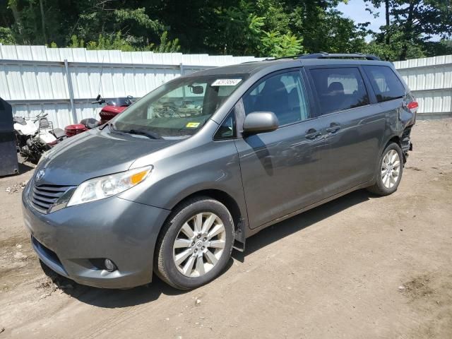 2012 Toyota Sienna XLE