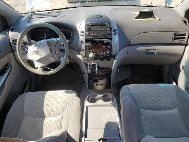 2009 Toyota Sienna CE