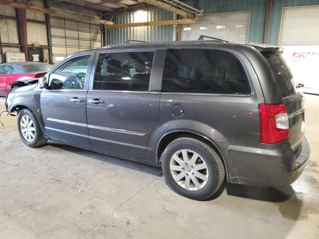 2016 Chrysler Town & Country Touring