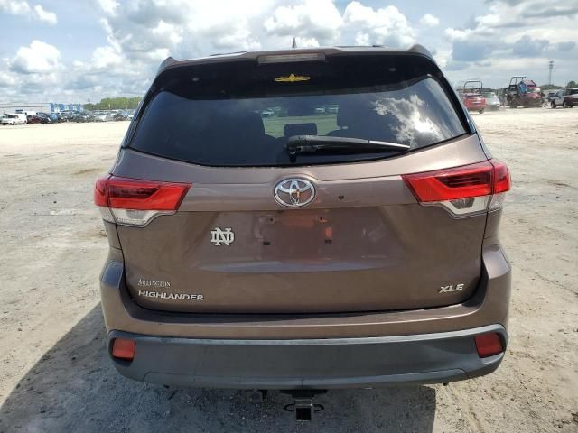 2019 Toyota Highlander SE