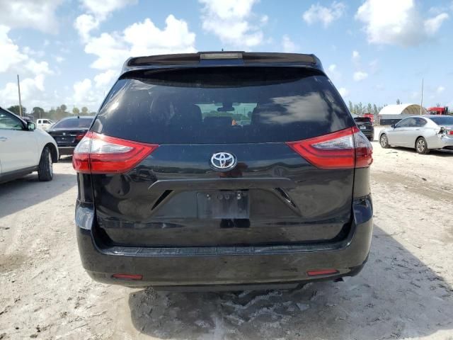 2020 Toyota Sienna L