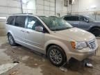 2014 Chrysler Town & Country Touring L