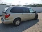 2005 Chrysler Town & Country LX