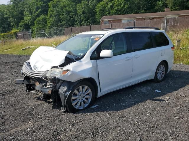 2014 Toyota Sienna XLE