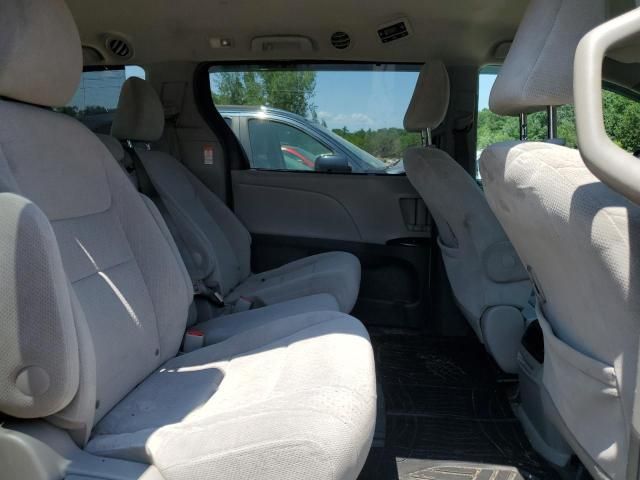 2015 Toyota Sienna LE