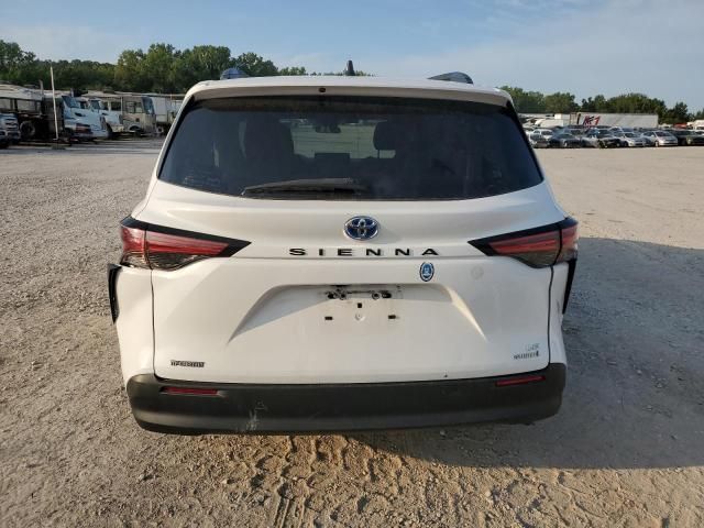 2021 Toyota Sienna LE