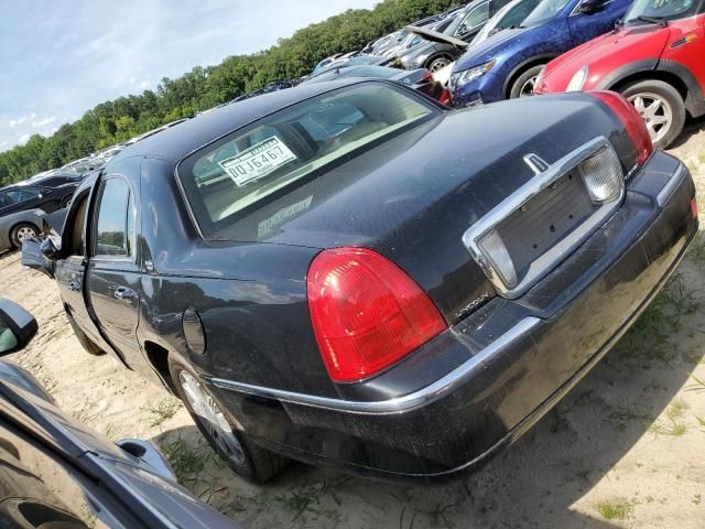 2010 Lincoln Town Car Signature Limited