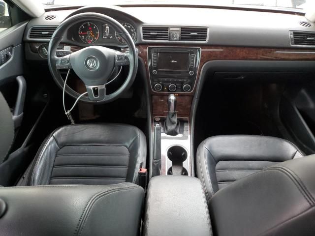 2013 Volkswagen Passat SEL