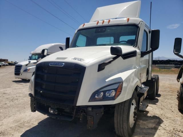 2022 Freightliner Cascadia 126