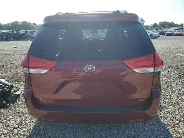 2011 Toyota Sienna XLE