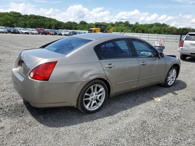 2004 Nissan Maxima SE