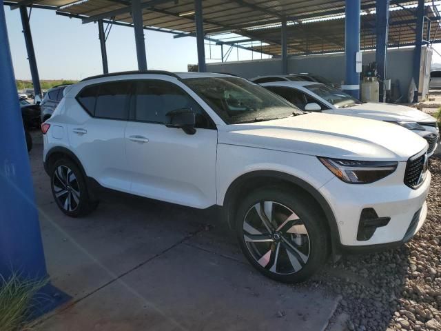 2024 Volvo XC40 Plus