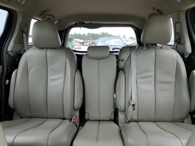 2013 Toyota Sienna XLE