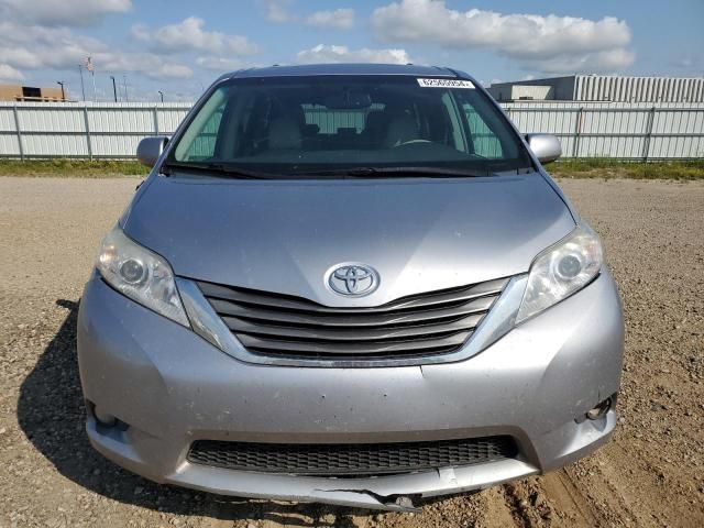 2012 Toyota Sienna XLE