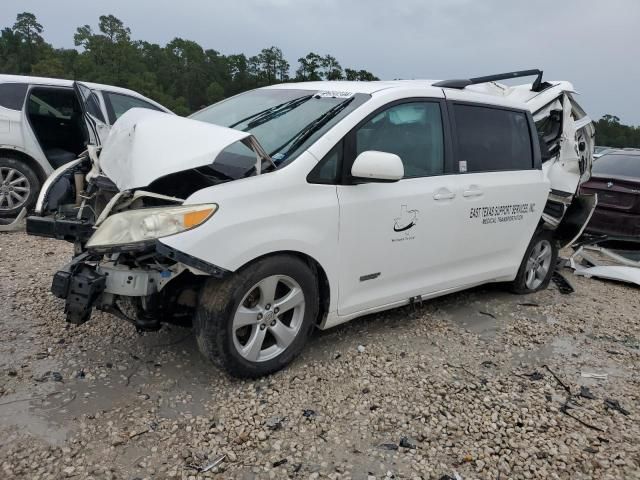 2015 Toyota Sienna LE