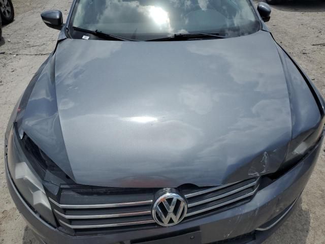 2013 Volkswagen Passat SE