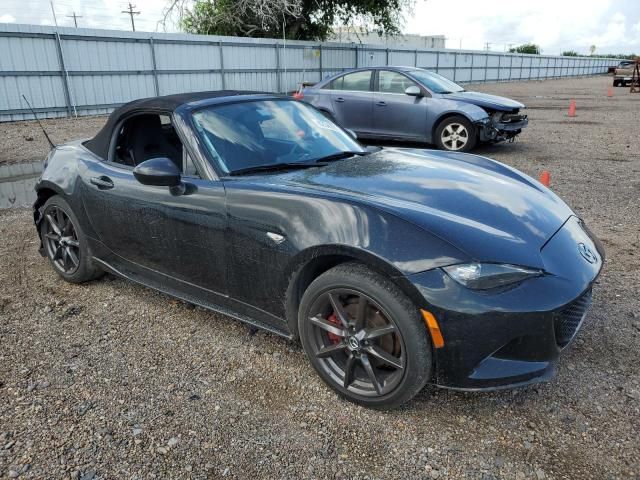 2016 Mazda MX-5 Miata Sport