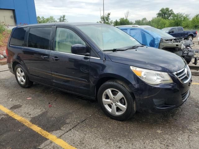 2010 Volkswagen Routan SE