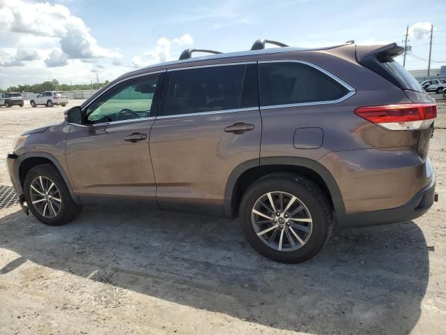 2019 Toyota Highlander SE