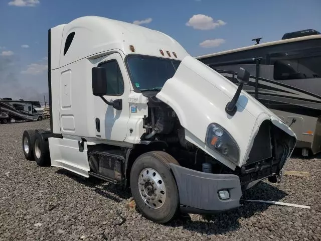 2018 Freightliner Cascadia 125