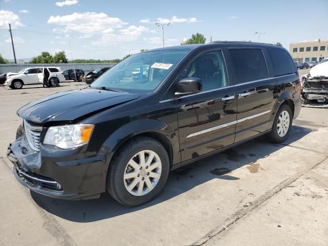 2016 Chrysler Town & Country Touring