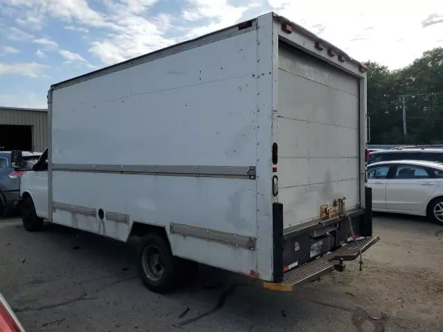 2007 GMC Savana Cutaway G3500